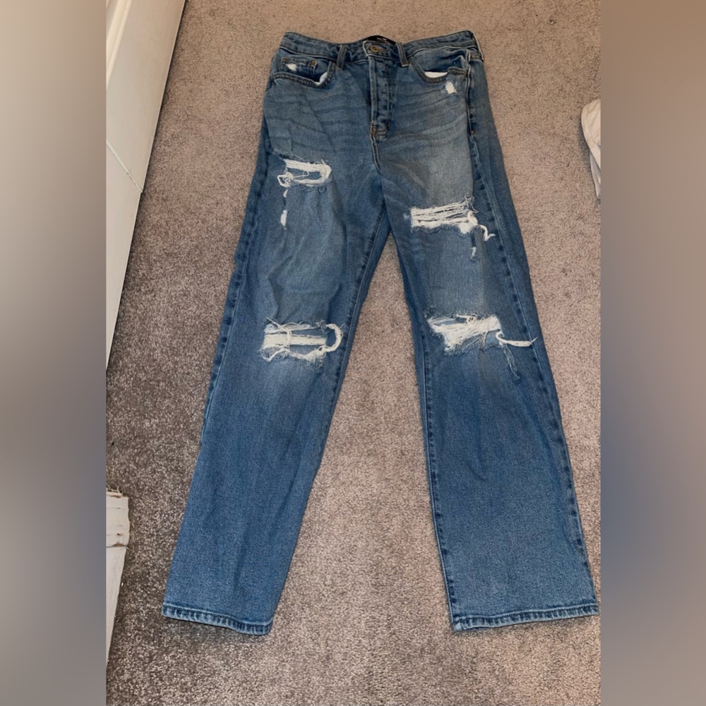 Hollister Ripped Ultra High Rise Vintage Straight Jeans